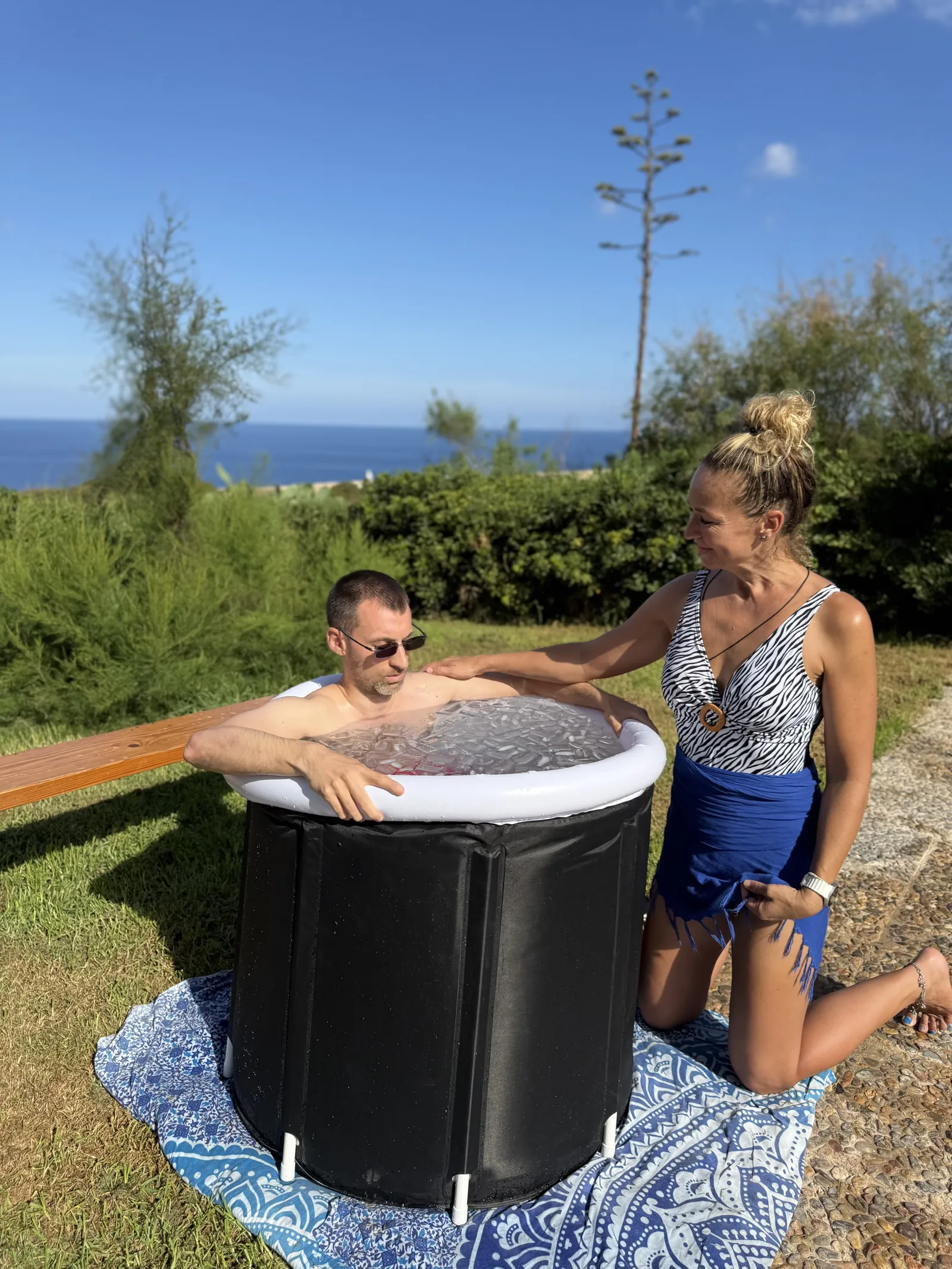 Guided breathwork and ice bath session in Barcelona on the Blaumeer rooftop